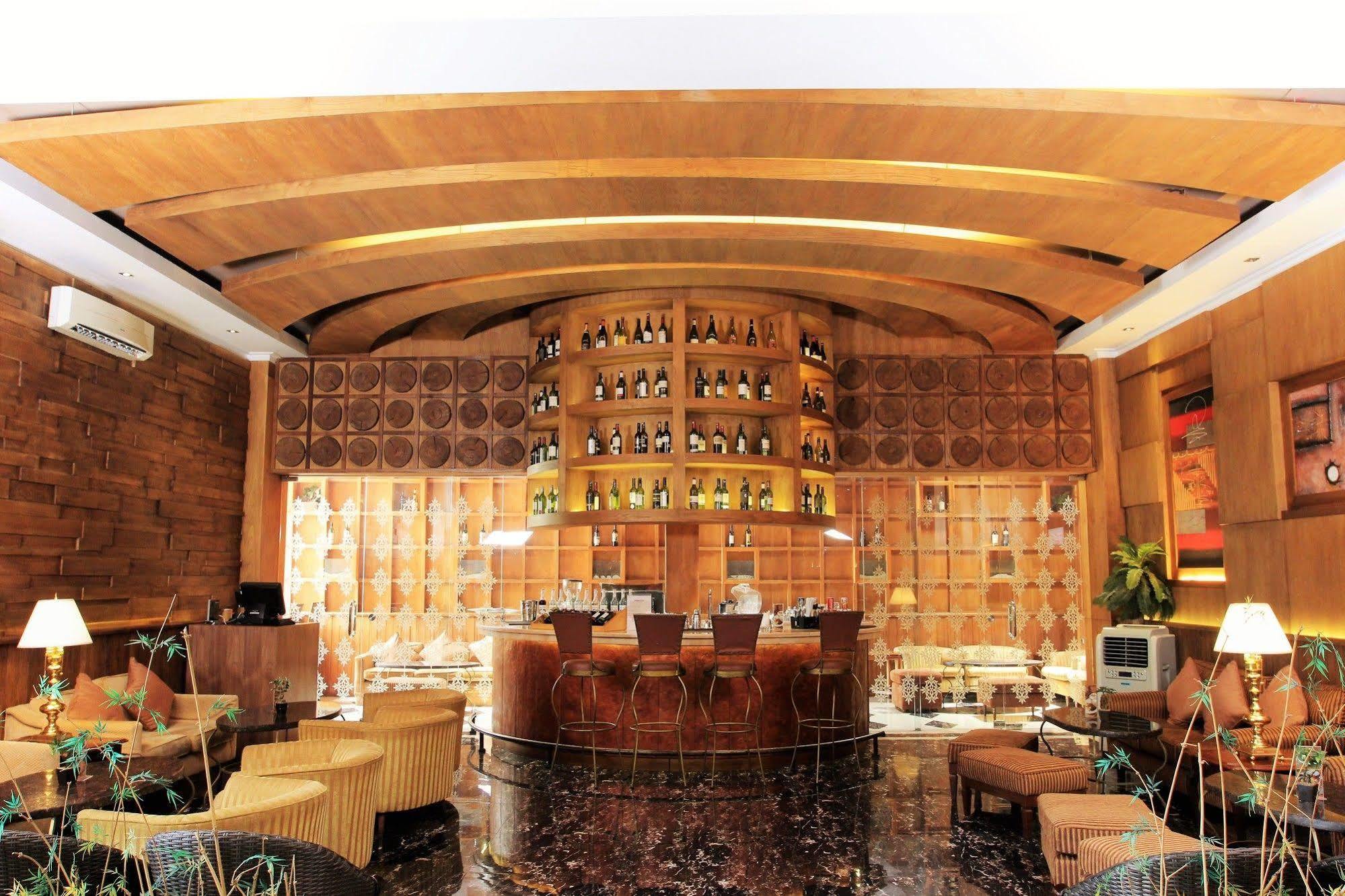 Sahati Hotel Giacarta Esterno foto